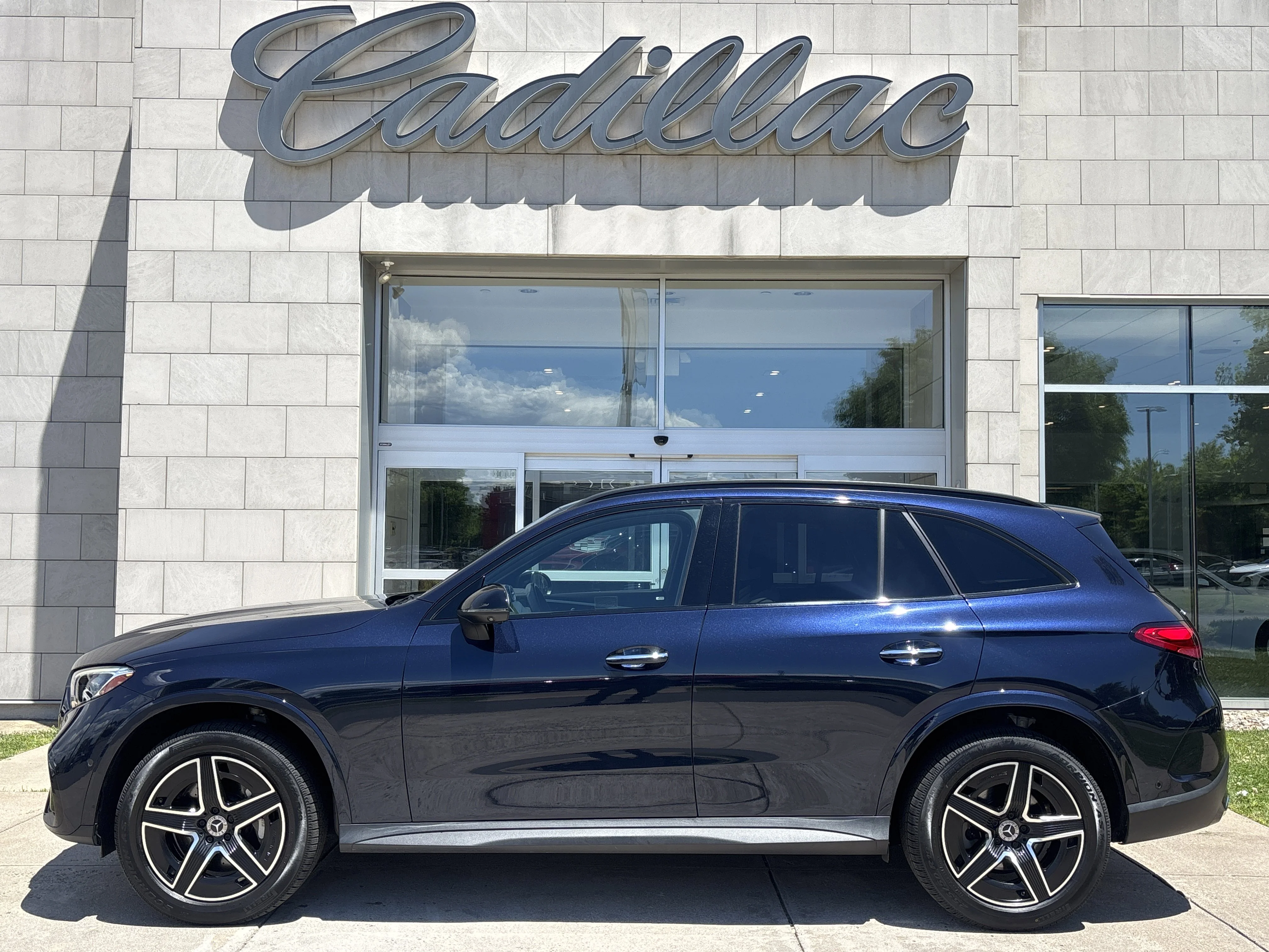 Used 2023 Black Mercedes-Benz GLC 300 image 10