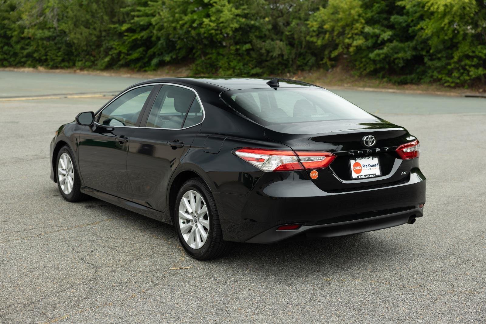 Used 2020 Midnight Black Metallic Toyota LE image 4