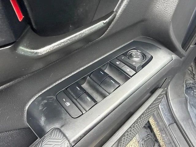 Used 2024  Toyota SR5 image 28