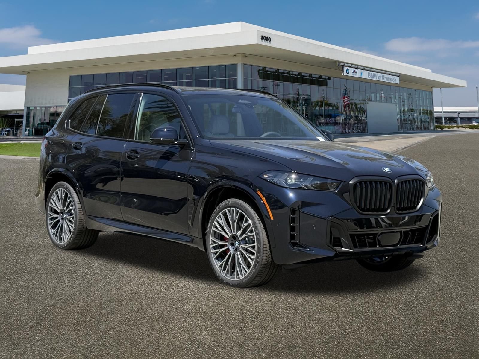 New 2026 Carbon Black Metallic BMW sDrive40i image 2