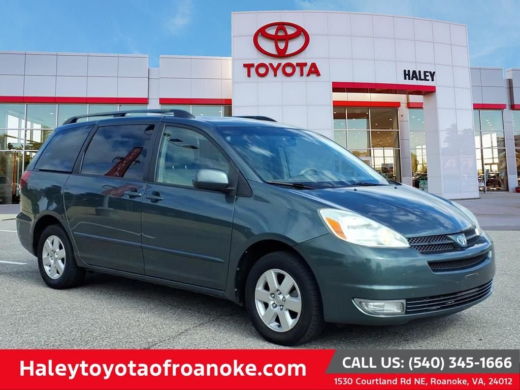 Used 2004 Green Toyota XLE image 1