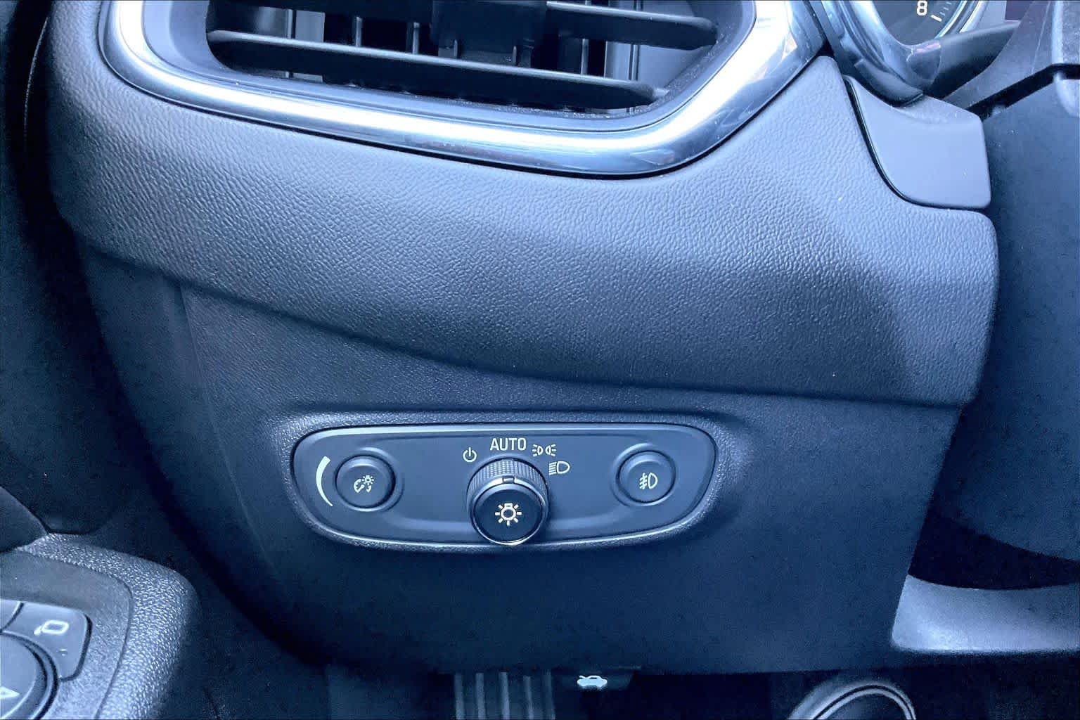 Used 2020 Nightfall Gray Metallic Chevrolet Premier image 33