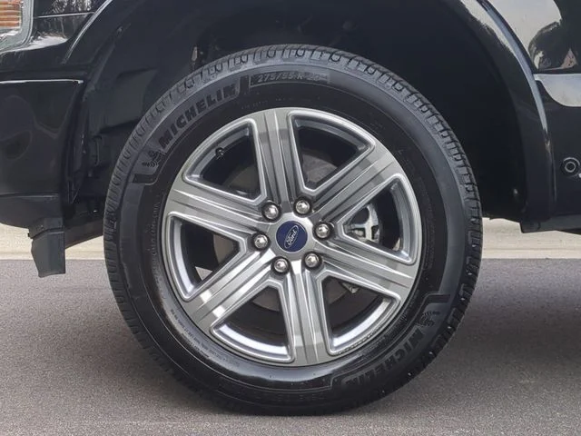 Used 2019 Black Ford Lariat image 19