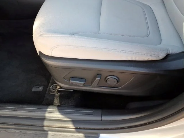 Used 2025 Silver Hyundai SEL image 20