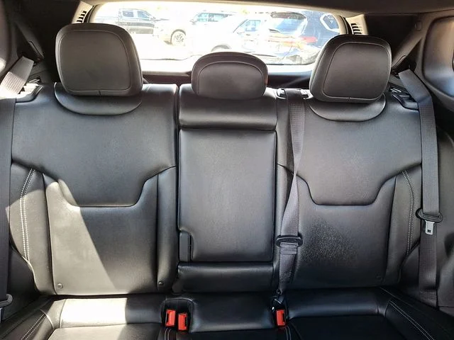 Used 2025 White Jeep Limited image 19