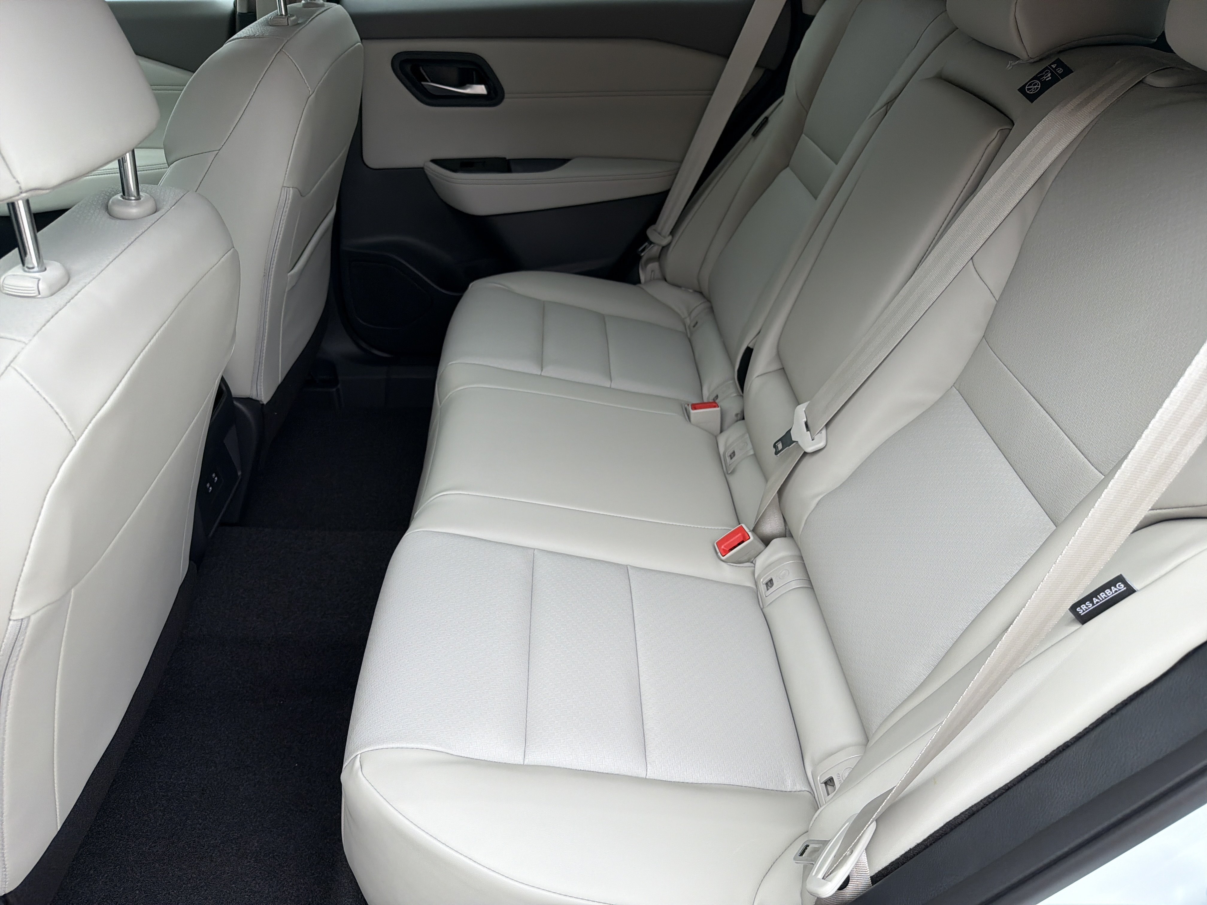 New 2026 Everest White Pearl Tricoat Nissan Dark Armor image 21