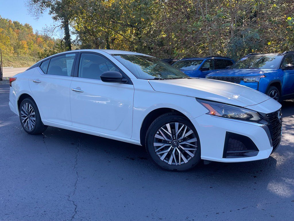 2025 Nissan Altima