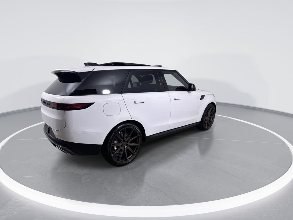 New 2026 FUJI WHT Land Rover SE image 8