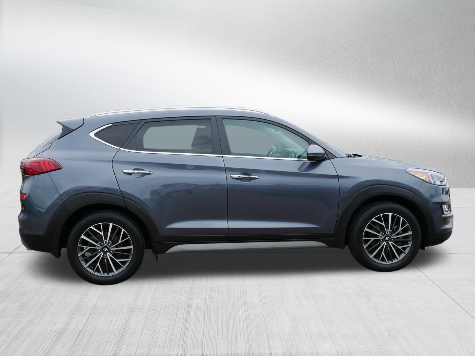 Certified Used 2019 Coliseum Gray Hyundai Limited image 8