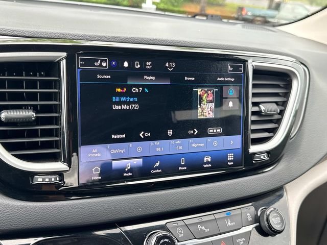 Used 2023 White Chrysler Touring L image 33