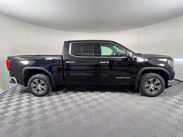 2026 GMC Sierra 1500 SLT - Photo 8