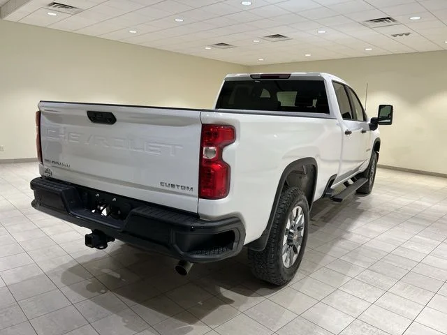 Used 2025 Summit White Chevrolet Custom image 5