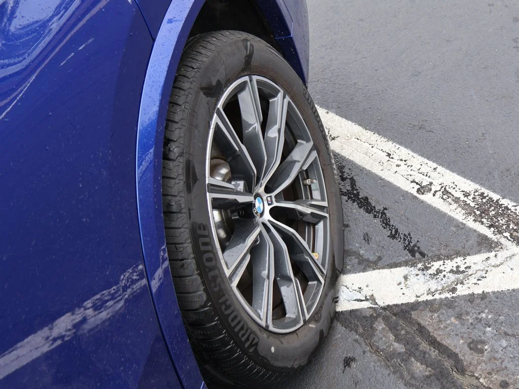 Certified Used 2026 Blue BMW M60i image 41