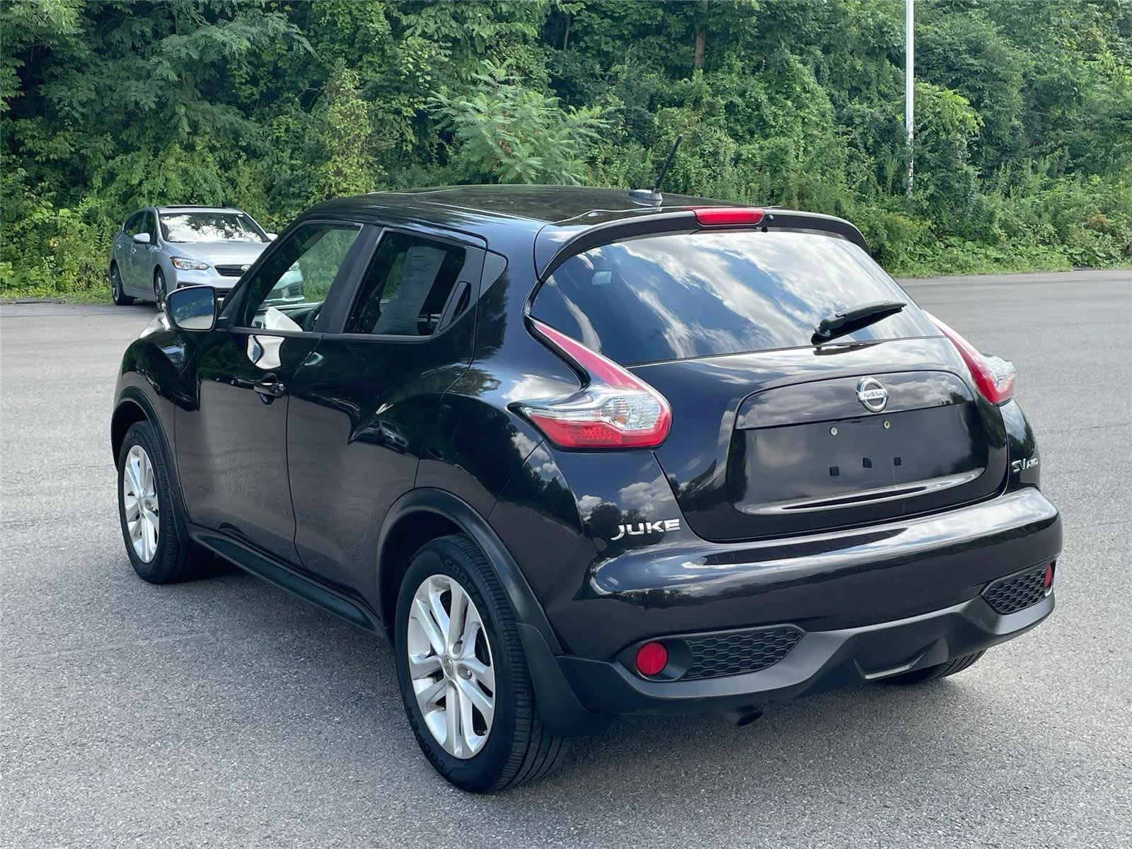 Used 2016 Bordeaux Black Nissan SV image 3