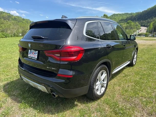 Used 2020 Black BMW xDrive30i image 8