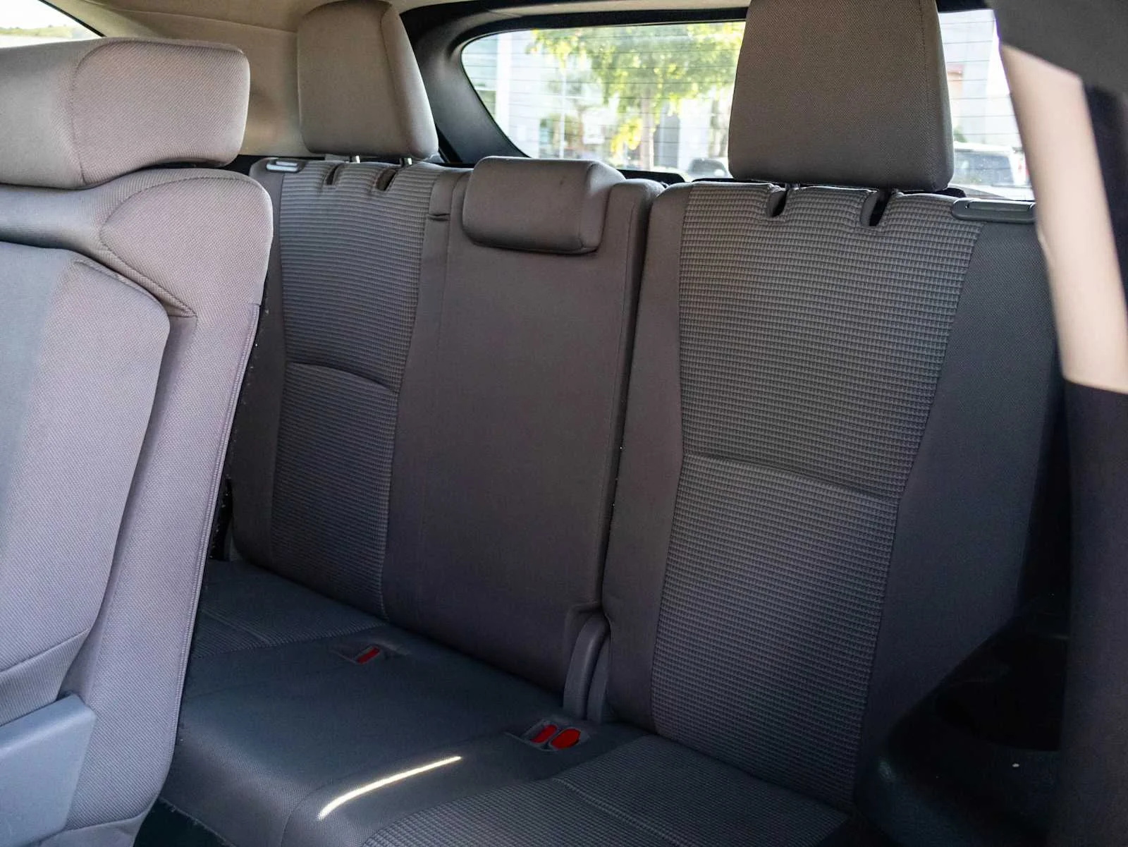 Used 2022 Silver Toyota LE image 17