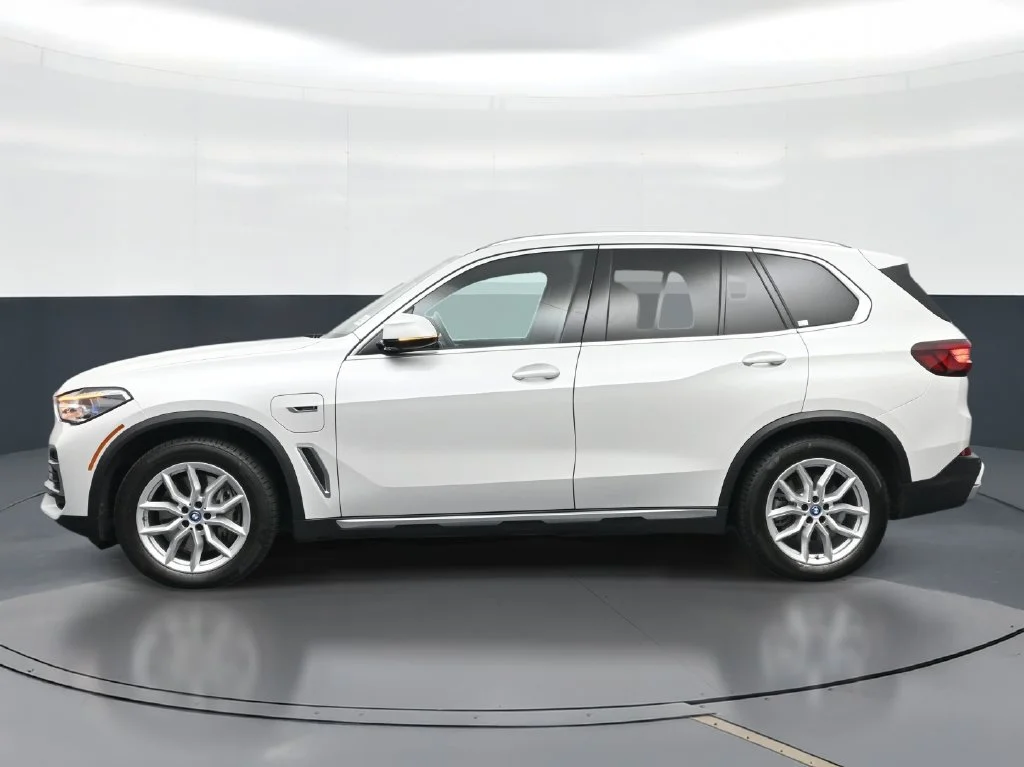 Used 2023 Mineral White Metallic BMW xDrive45e image 5