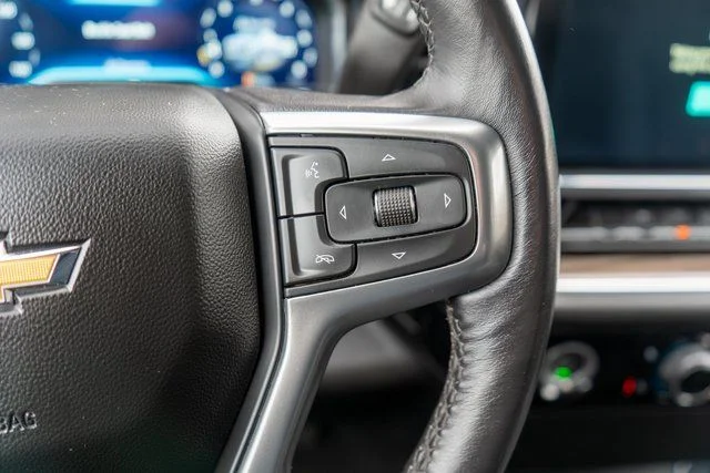 Used 2022 Gray Chevrolet LT image 24