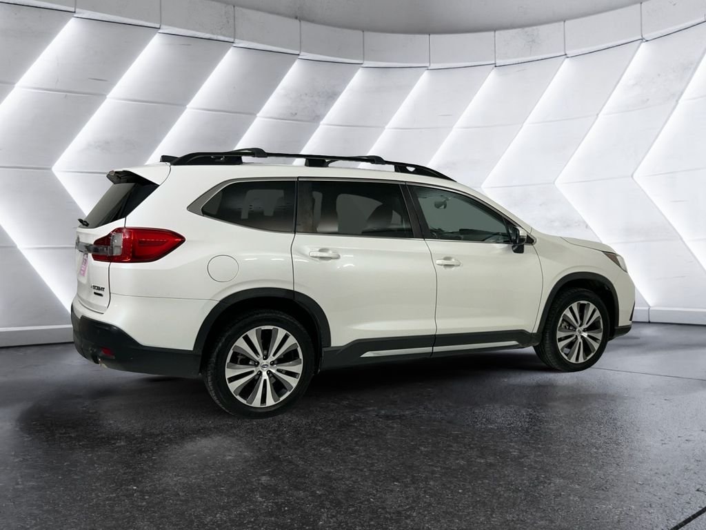 Used 2022 White Subaru Limited image 4