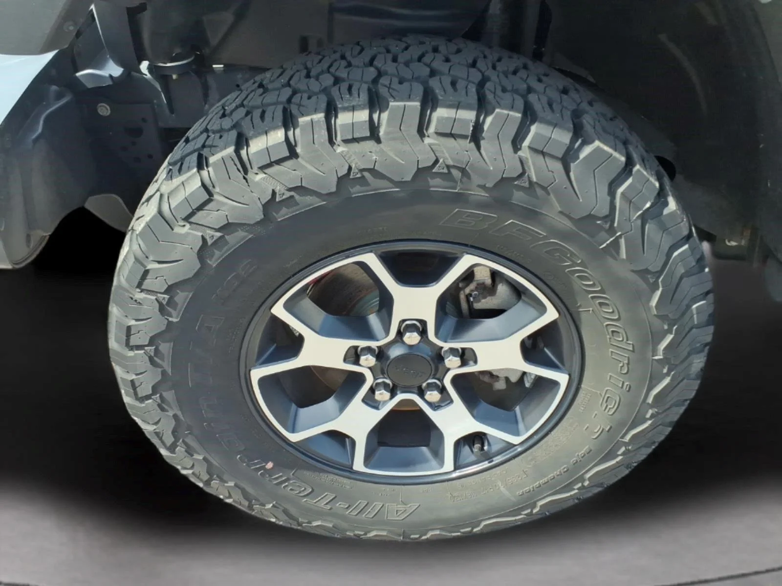 Used 2021 Snazzberry Pearlcoat Jeep Unlimited Rubicon image 11