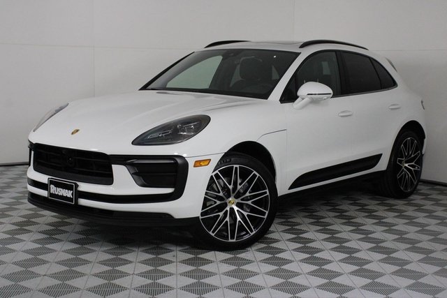 2026 Porsche Macan 