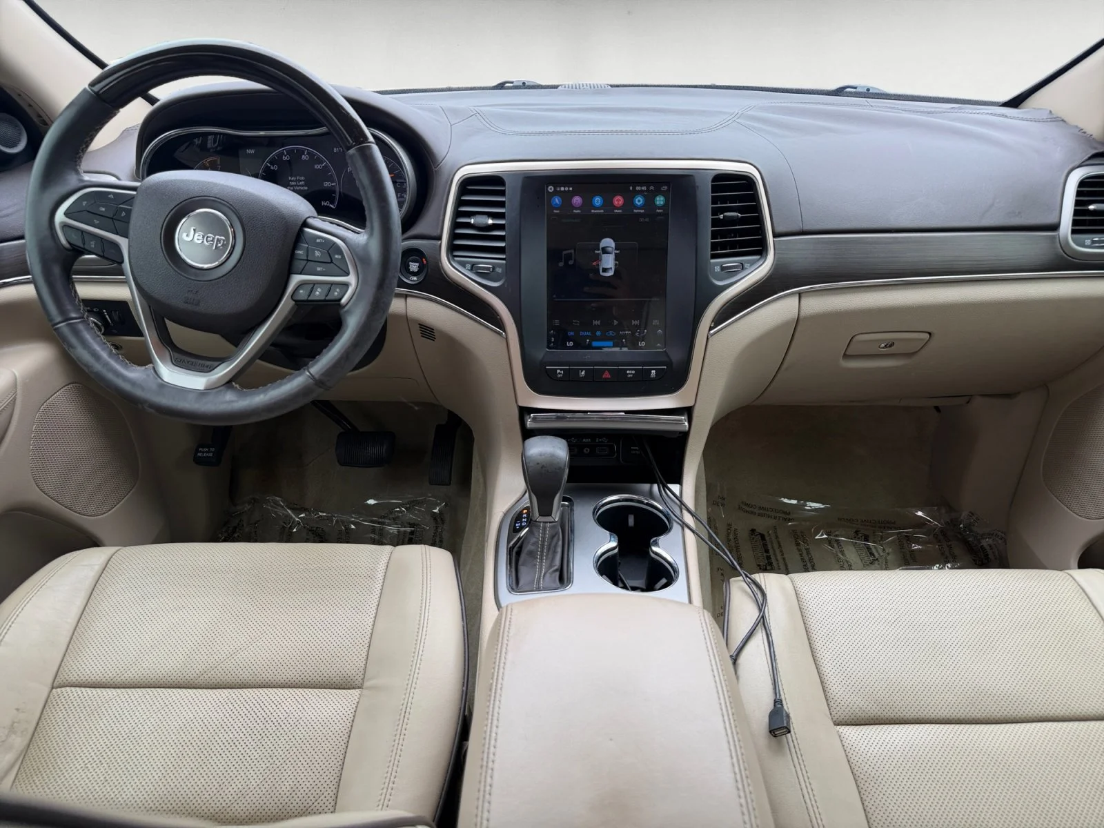 Used 2018 True Blue Pearlcoat Jeep Overland image 14
