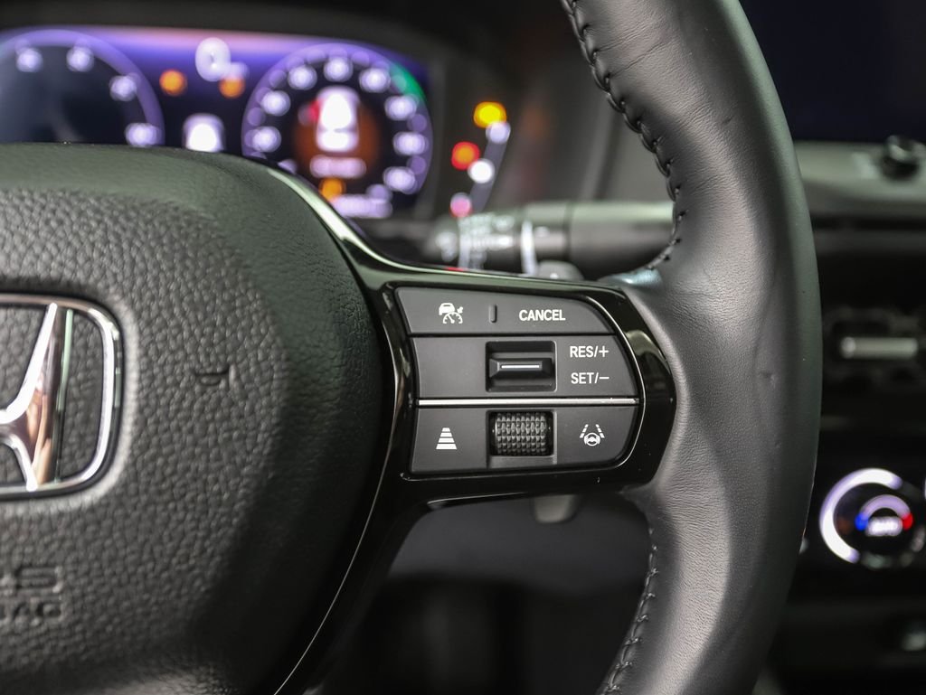 Used 2024 Crystal Black Pearl Honda Touring image 13