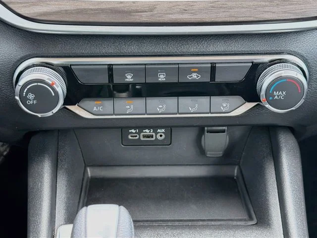 Used 2025 Black Nissan 2.5 SV image 16
