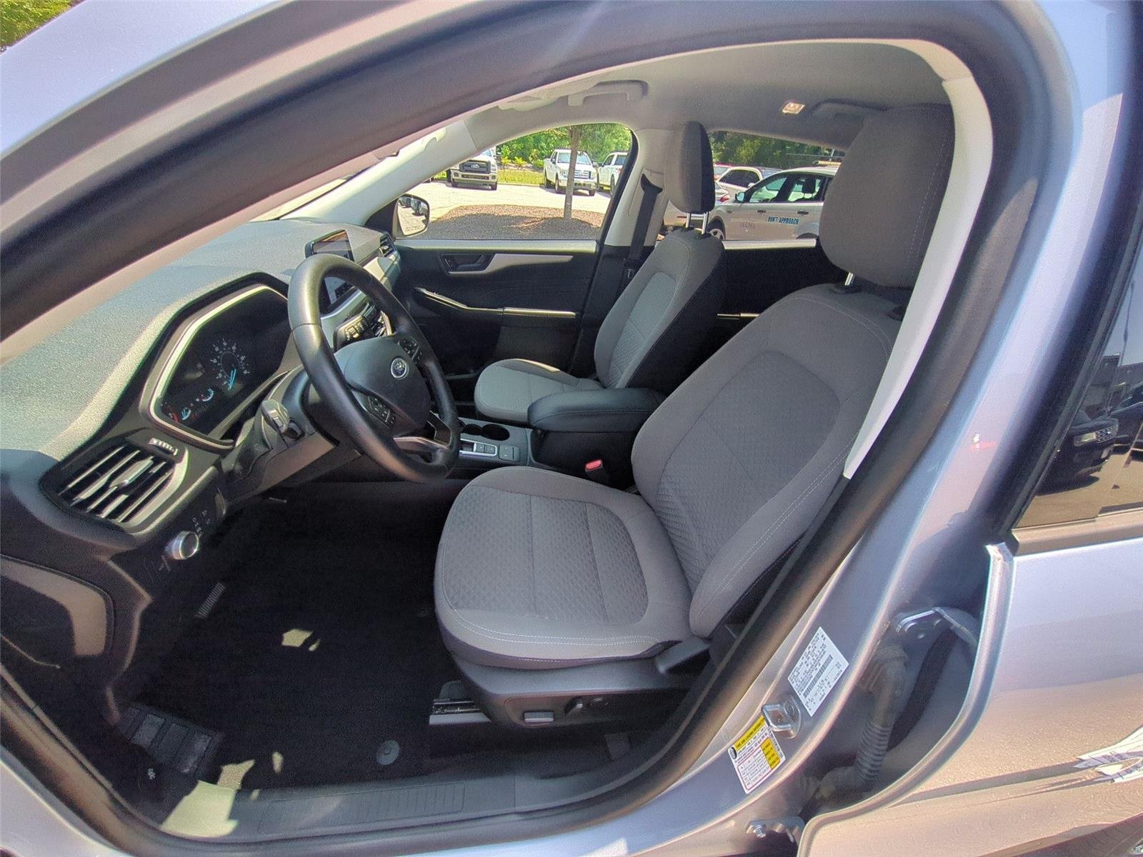 Used 2022 Iced Blue Silver Ford SE image 18