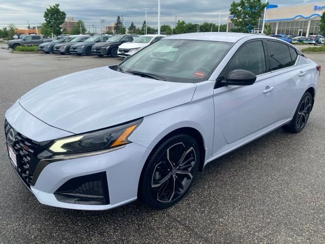 Used 2023 Pearl Nissan 2.5 SR image 10