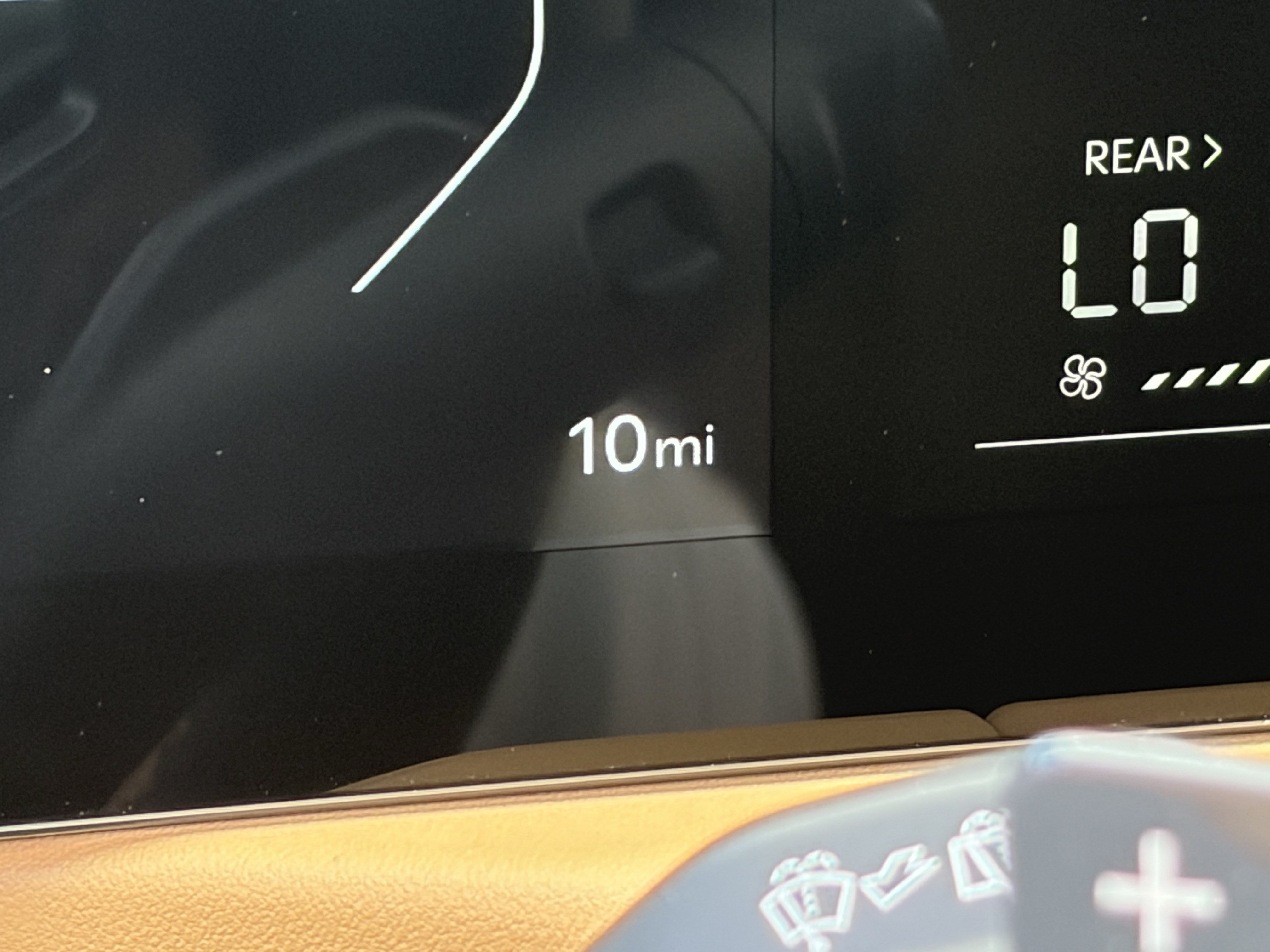 New 2027 Glacial White Pearl Kia X-LINE SX image 31