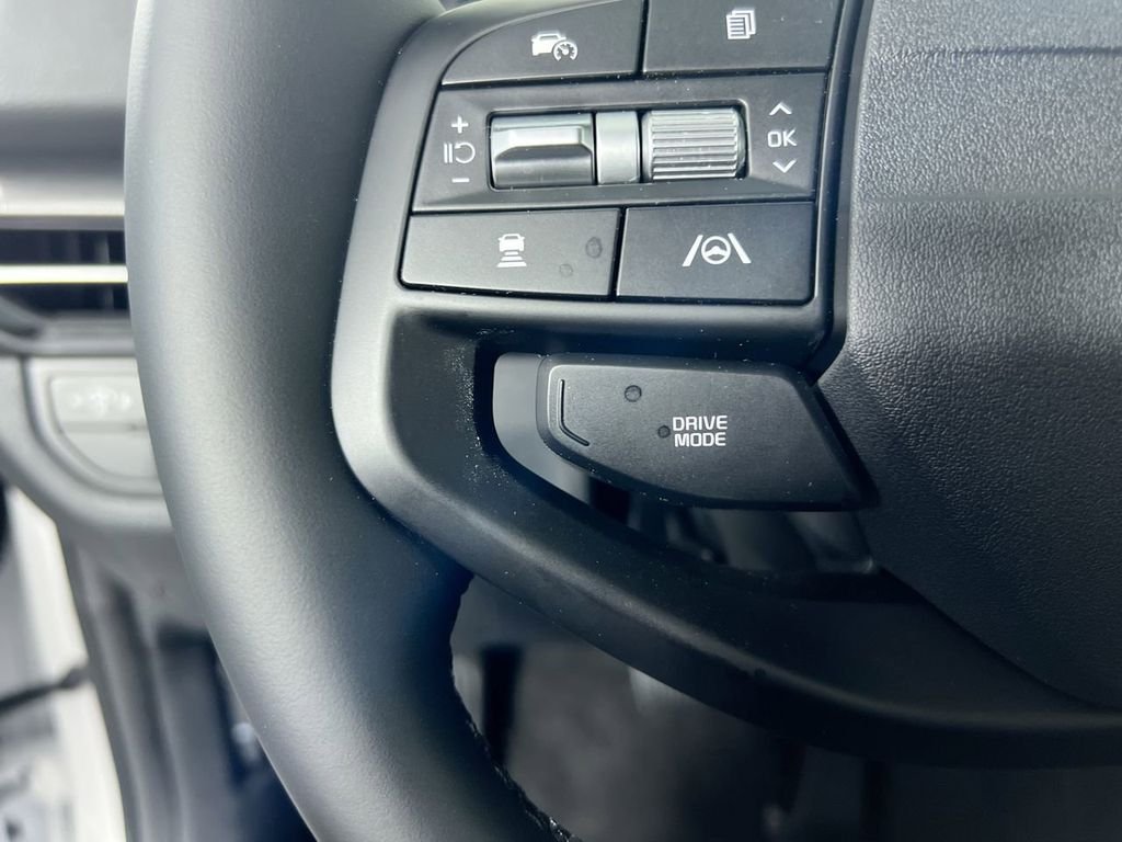 New 2026 Glacial White Pearl Kia LX image 18