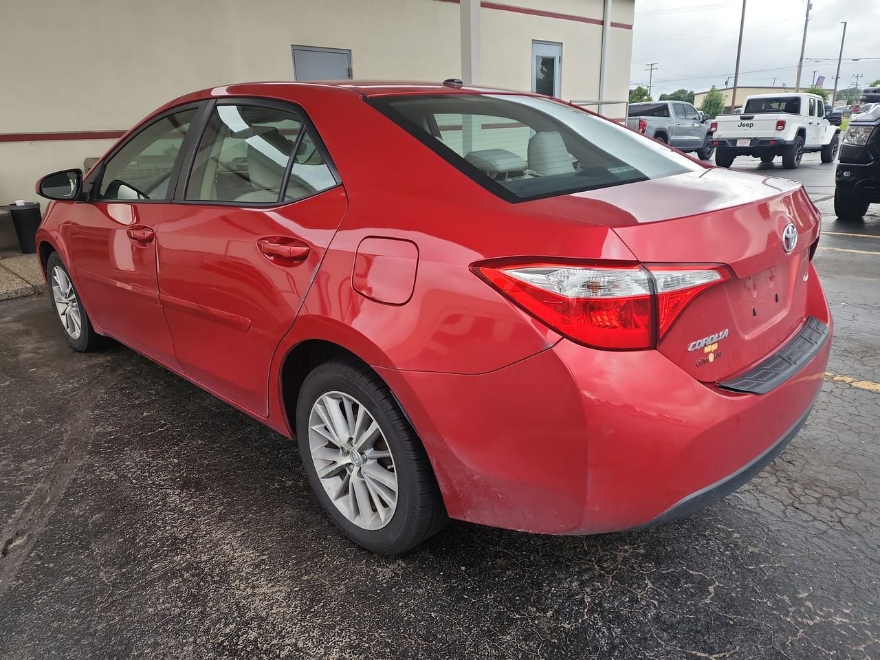 Used 2014  Toyota L image 3