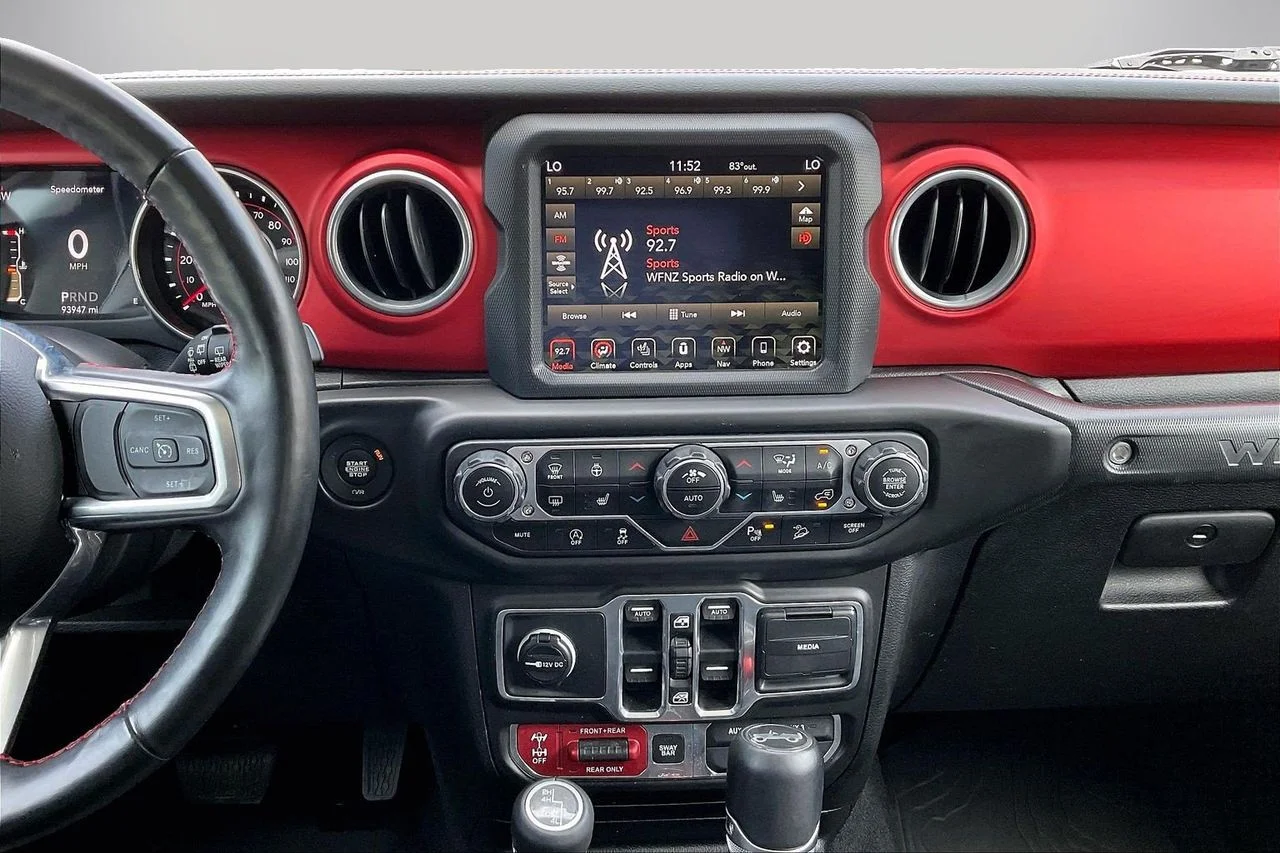 Certified Used 2018 White Jeep Rubicon image 12