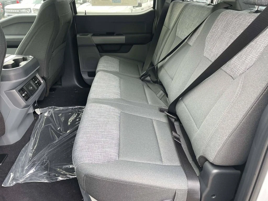 New 2026 Oxford White Ford XLT image 12