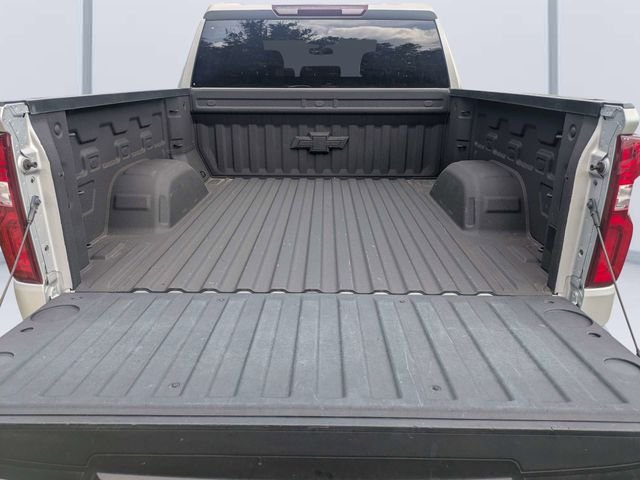 Used 2021 Silver Chevrolet RST image 12