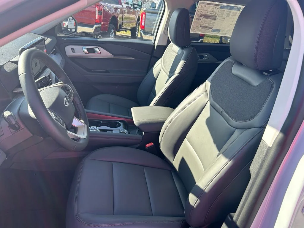 New 2026 Space White Metallic Ford Active image 10