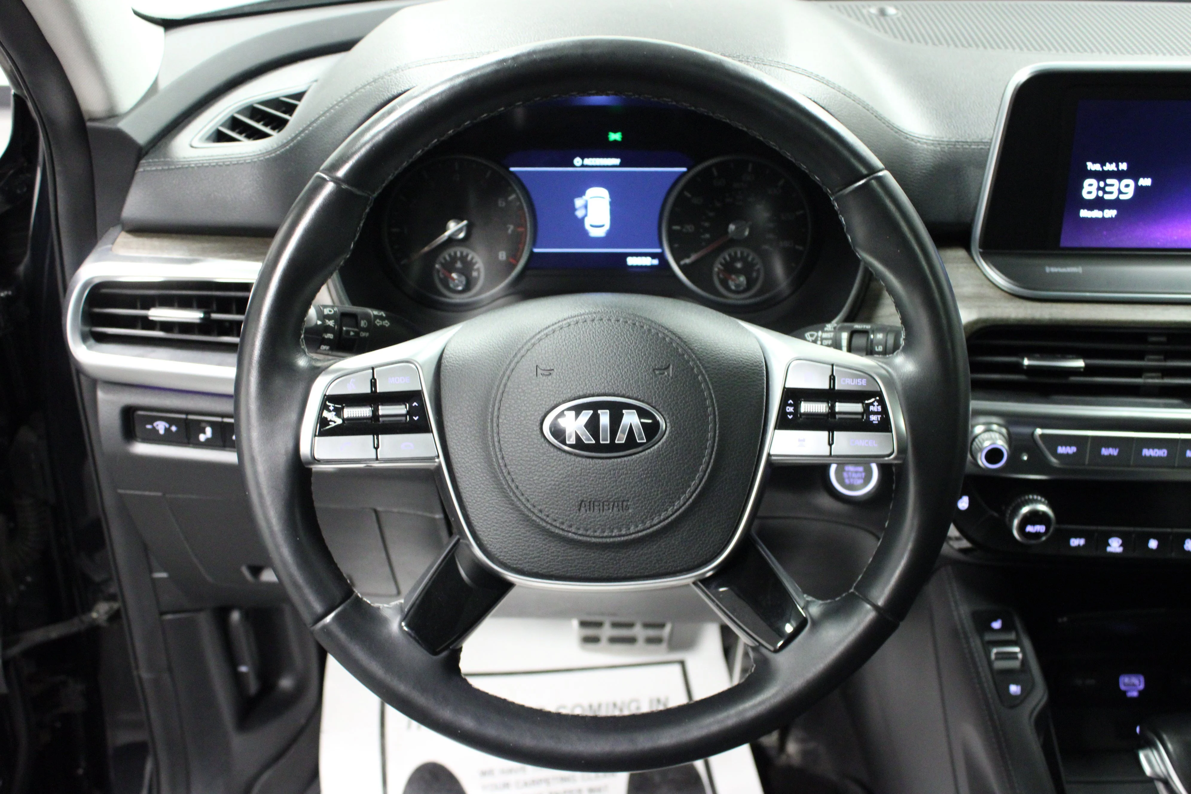 Used 2020 Ebony Black Kia SX image 18
