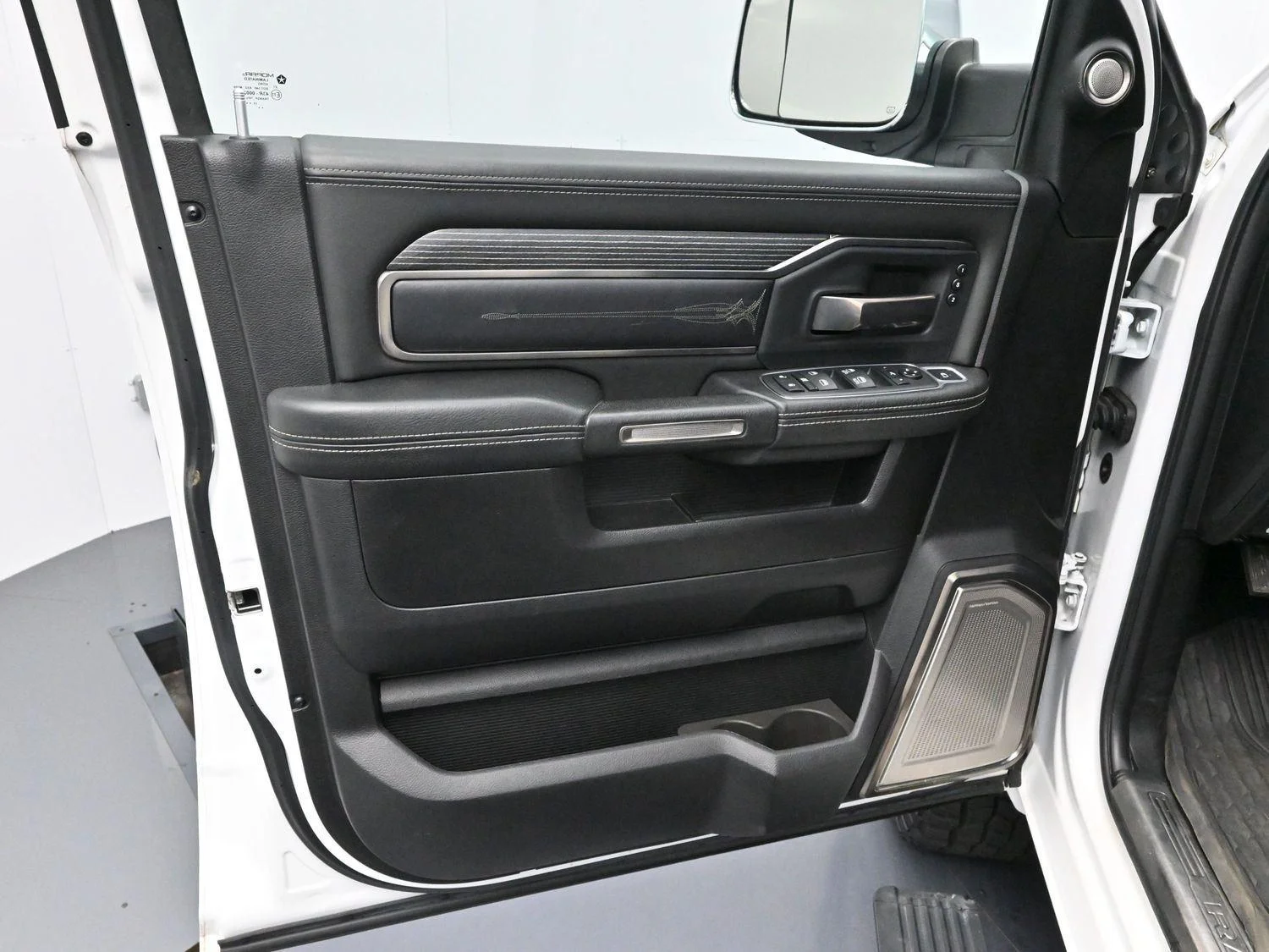 Used 2020 Bright White Clearcoat Ram Limited image 9