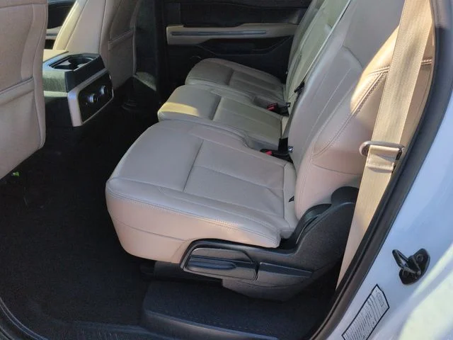 Used 2023 White Ford XLT image 28