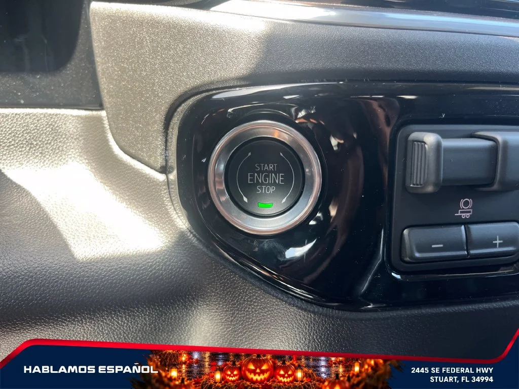 New 2026 Summit White GMC SLT image 28
