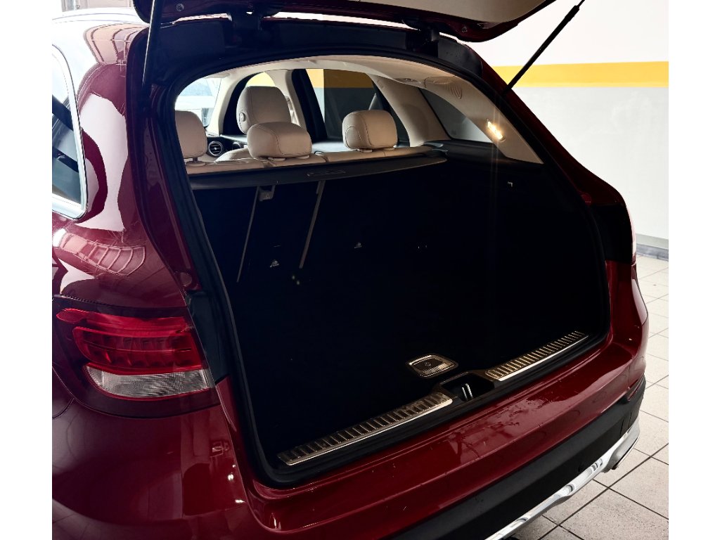Used 2019 designo Cardinal Red Metallic Mercedes-Benz 300 image 14