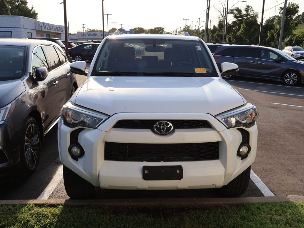 Used 2018 White Toyota SR5 Premium image 2