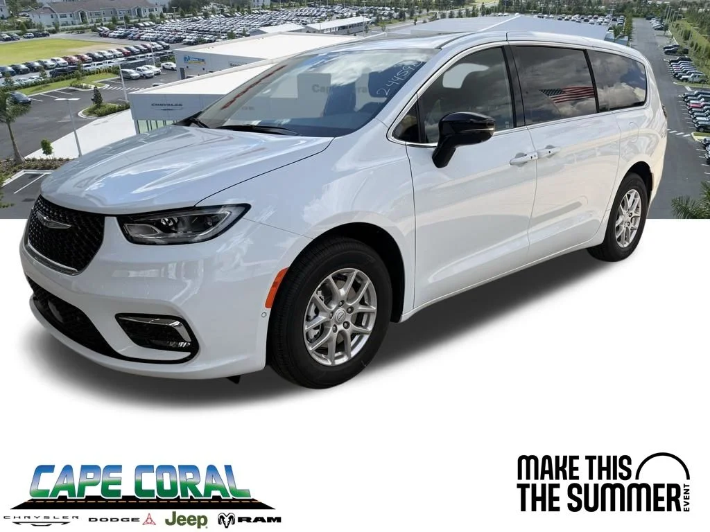 New 2026 Bright White Clear-Coat Exterior Paint Chrysler Select image 1