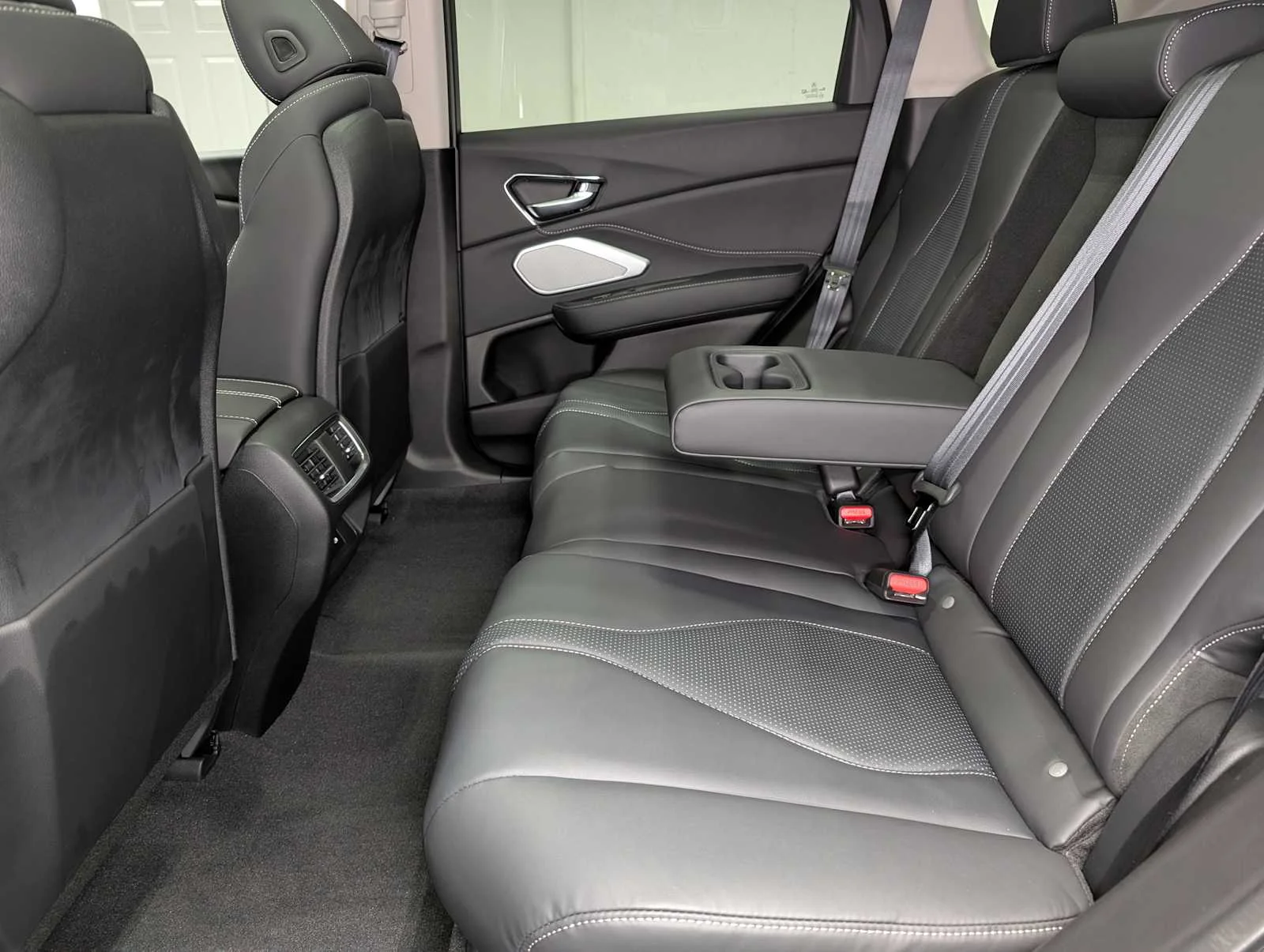 New 2026 Liquid Carbon Metallic Acura w/Technology Package image 21