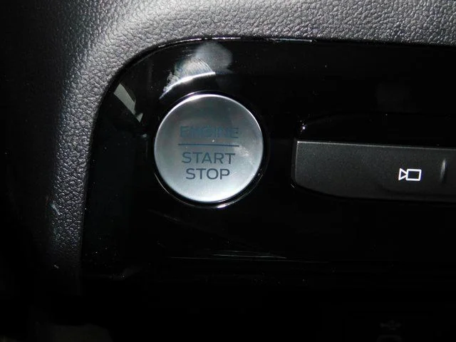 New 2026 Agate Black Metallic Ford ST-Line Select image 33