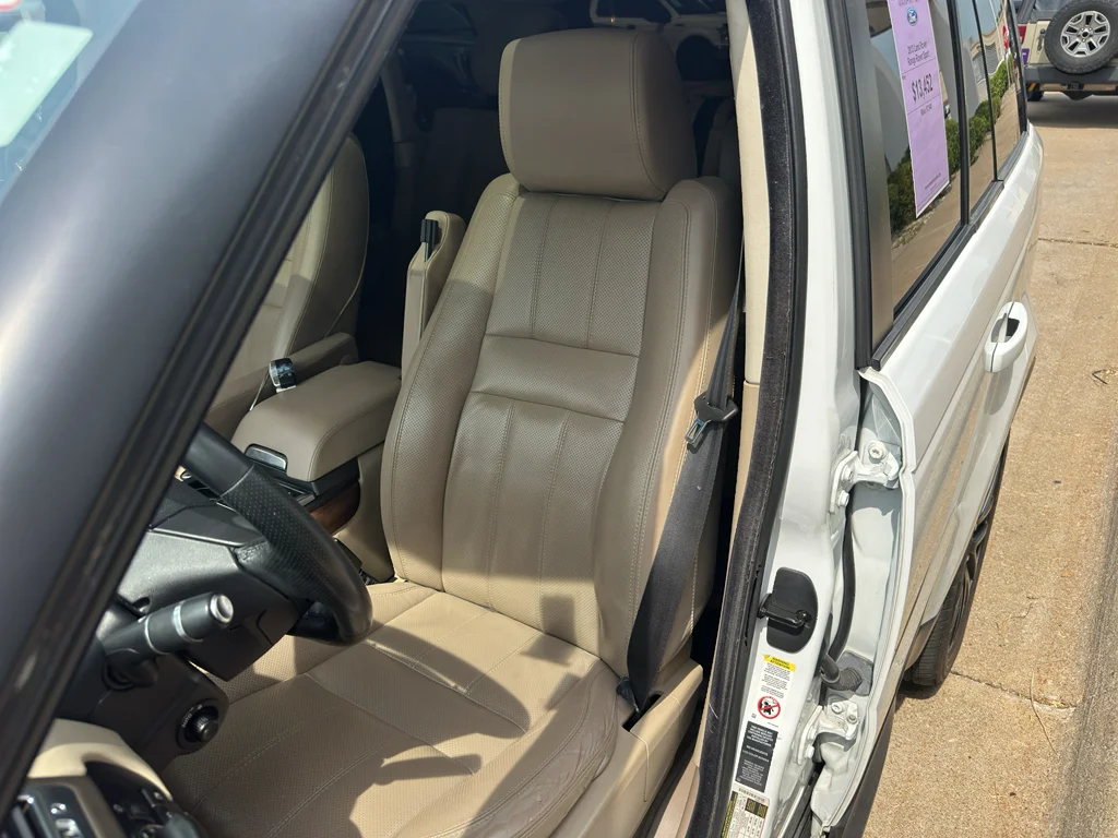 Used 2013 Fuji White Land Rover HSE LUX image 29