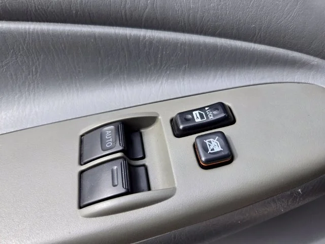 Used 2007 Blue Toyota  image 35