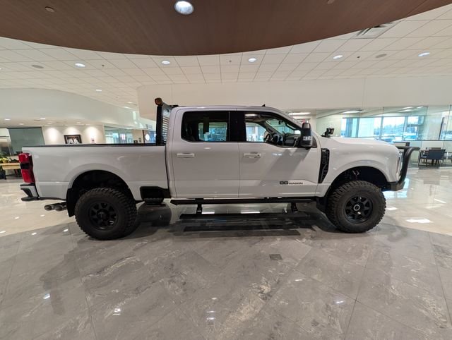New 2026 Oxford White Ford XLT image 4