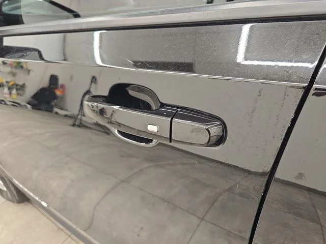 Used 2022 Ebony Twilight Metallic GMC SLE image 20